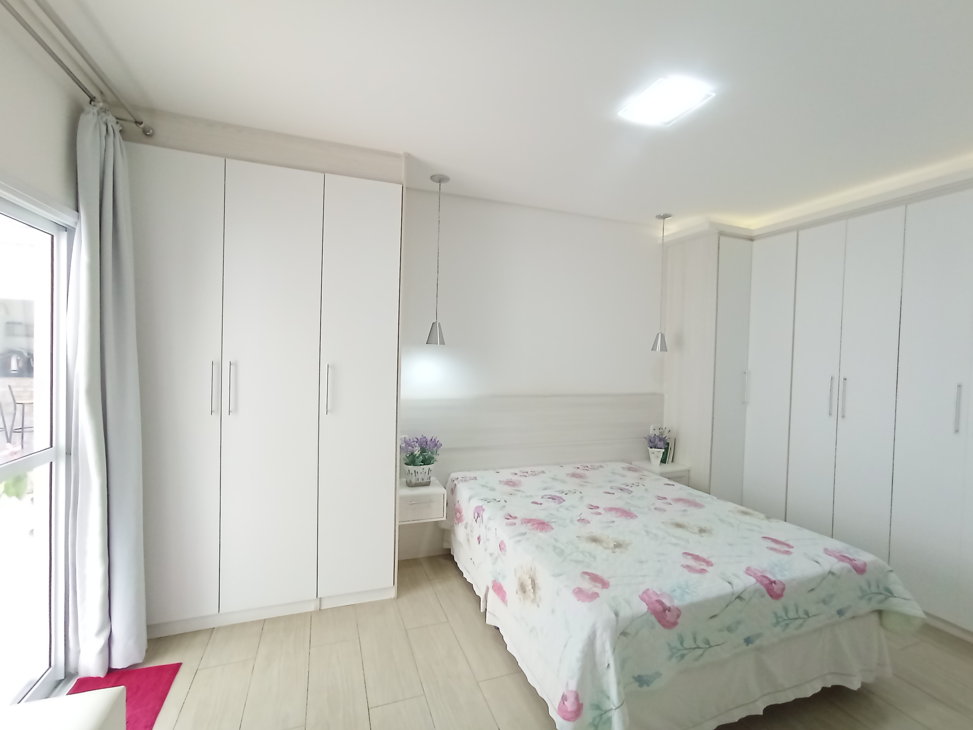 Casa à venda com 2 dormitórios no Condomínio Verdes Vales em Taubaté/SP.