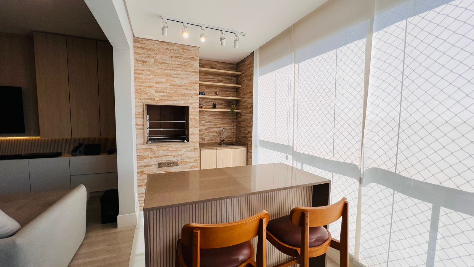 Apartamento à venda com 3 dormitórios, 109 m² no Condomínio Lucca em Taubaté/SP.
