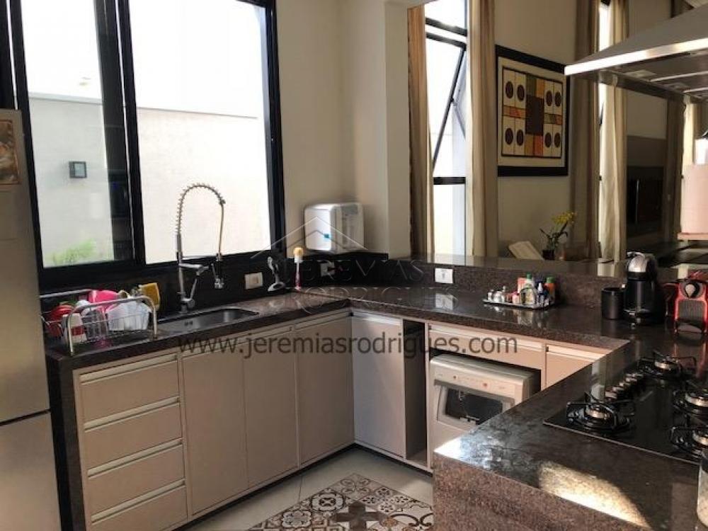 Casa à venda por R$ 1.300.000,00 - Taubaté/SP