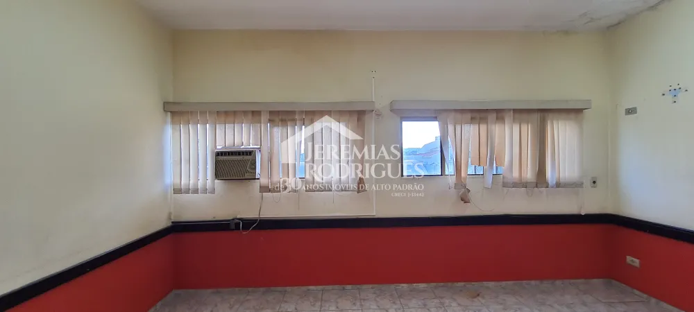 Prédio comercial com 310 m² -  Independencia - Taubaté/SP