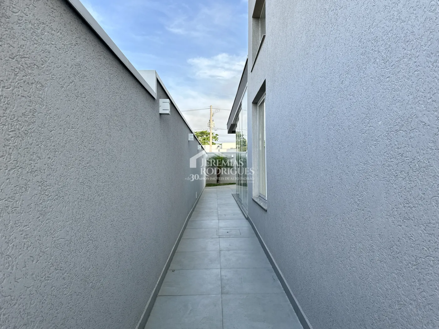 Casa com 3 dormitórios, 169,20 m² - Condomínio Ouro Ville - Taubaté/SP.