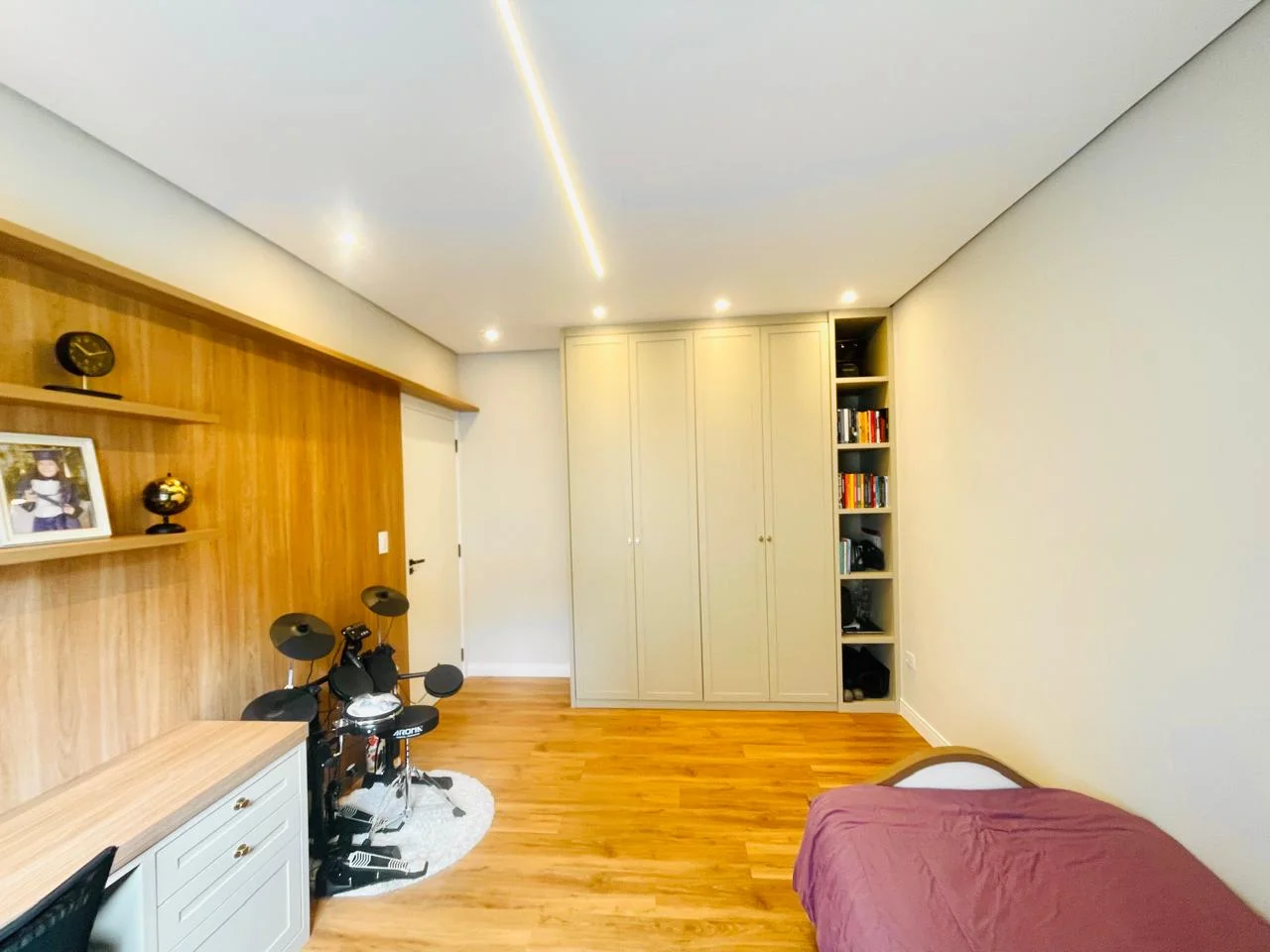 Casa à venda com 3 dormitórios no Condomínio Terras de San Marco em Taubaté/SP.