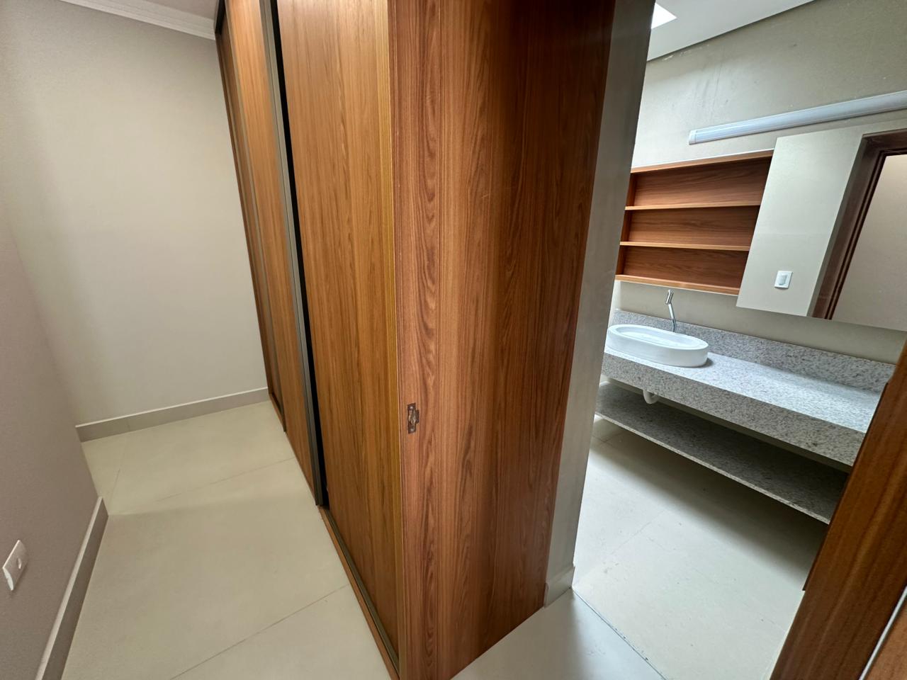 Casa para venda e locação com 3 dormitórios no Condomínio Pinheiros em Tremembé/SP. 