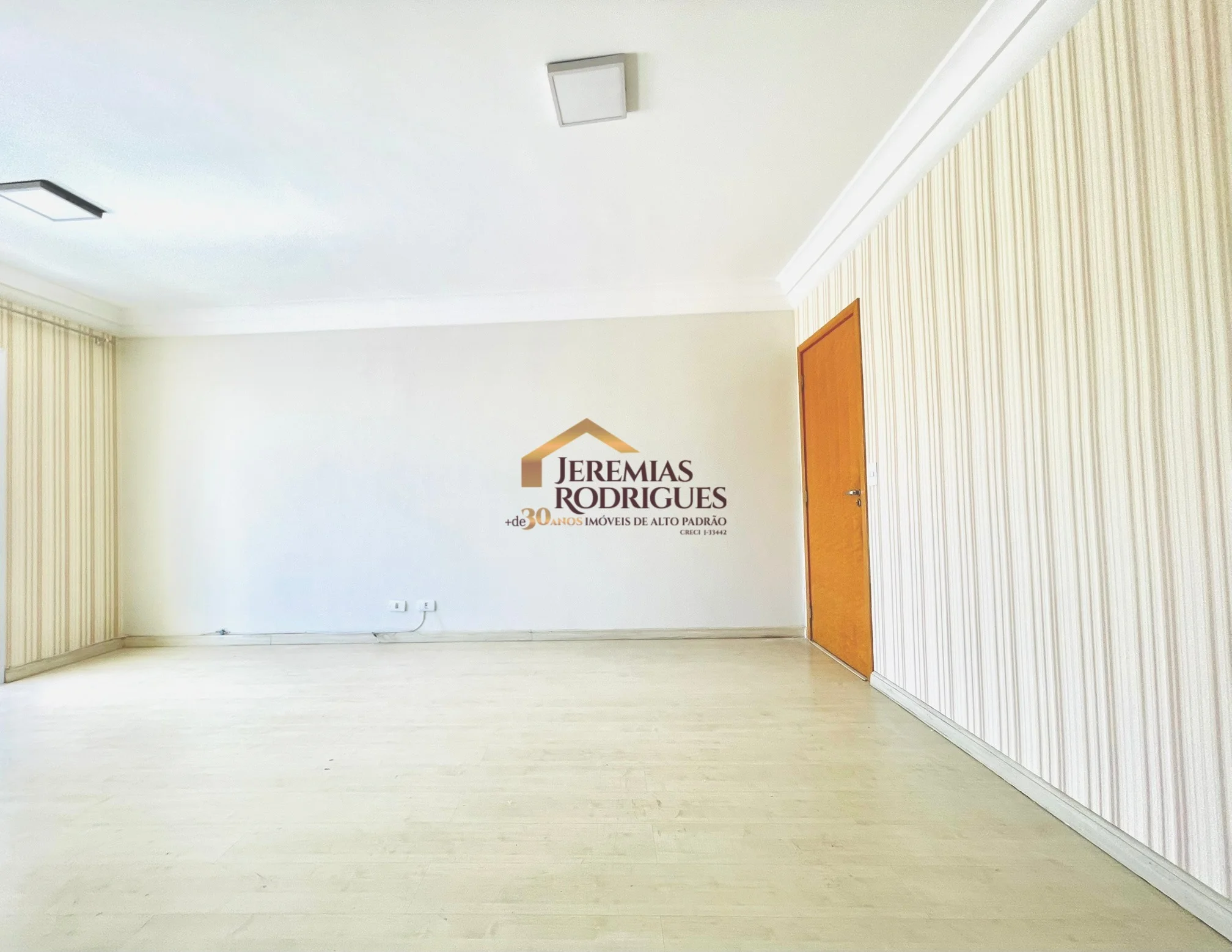 Apartamento para locação no Condomínio Varandas da Mantiqueira em Taubaté/SP.