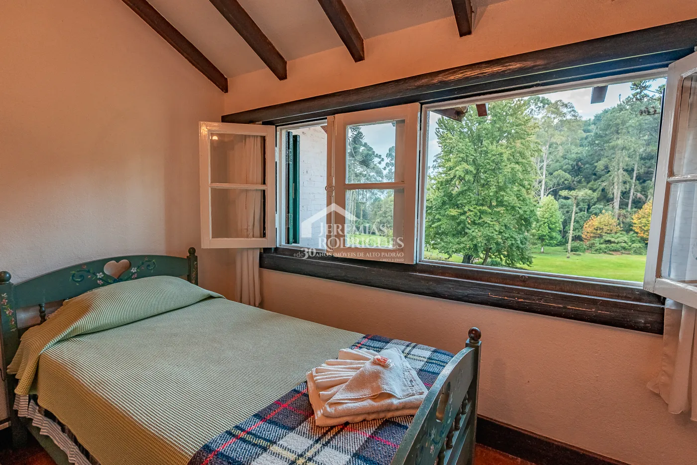 Casa com 9 dormitórios, 694 m² - Condomínio Reserva Figueiredo - Campos do Jordão/SP