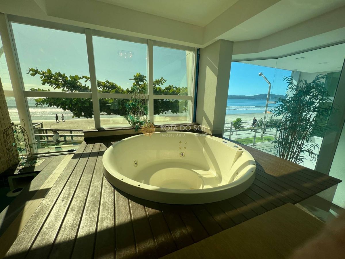 Palazzo del Mare Apartamento Frente Mar 4 Suítes na Meia Praia — foto 31