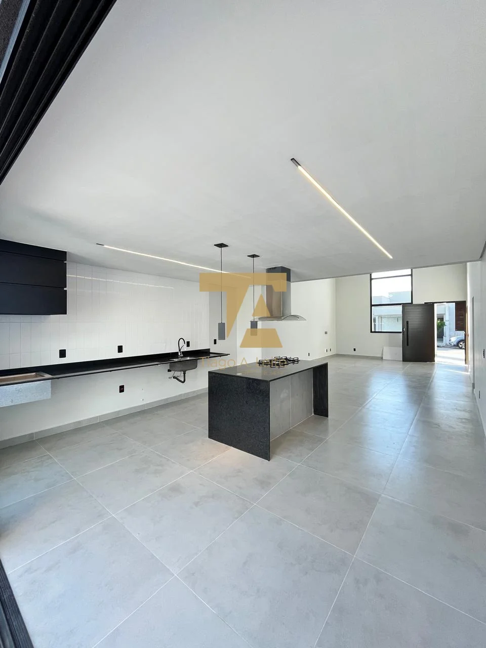 Casa com 3 Suítes à Venda em Condomínio Pérola do Vale em Tremembé/SP