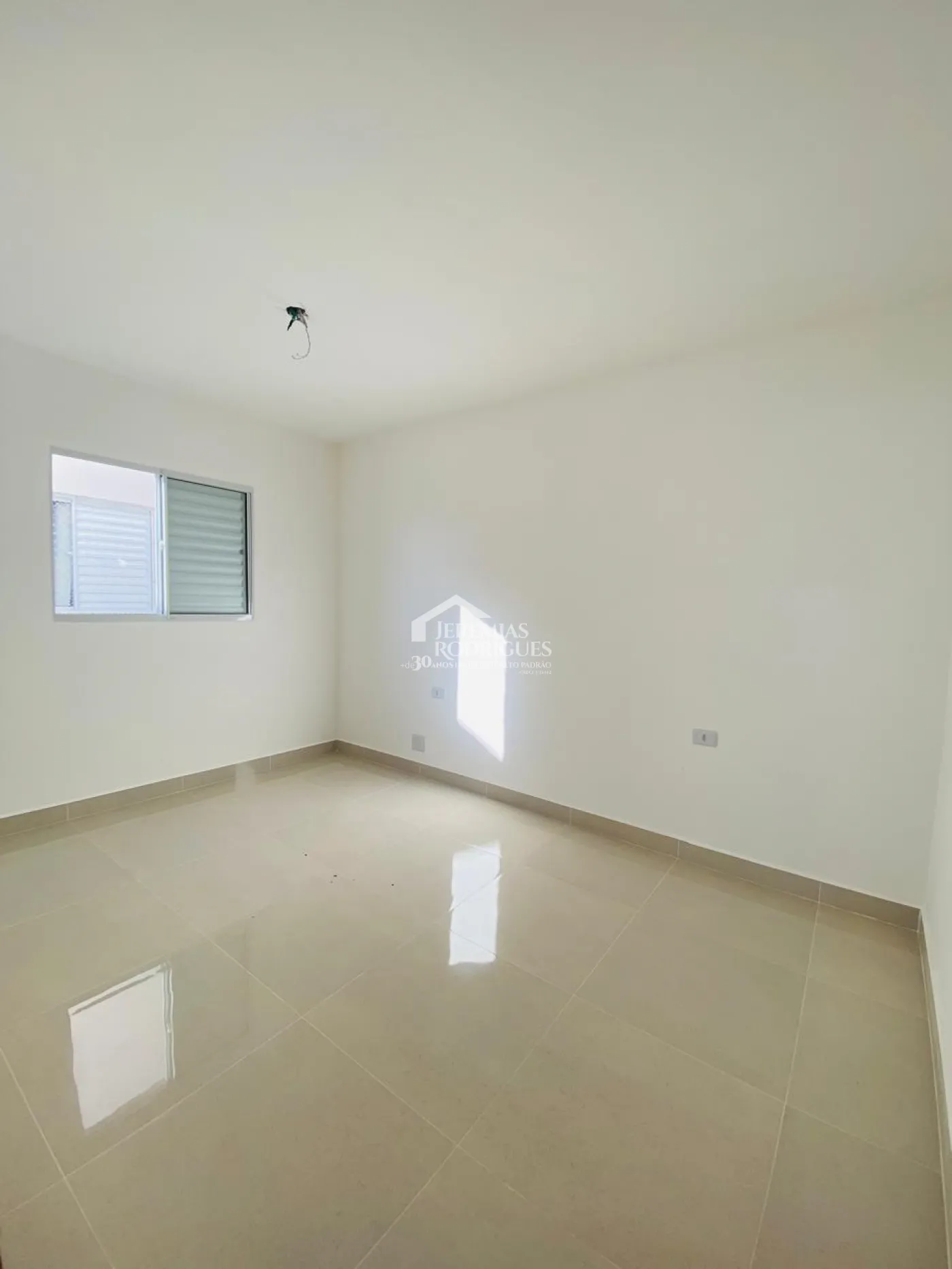 Apartamento à venda com 3 dormitórios, 122 m² no Condomínio Palmeira Real Village em Pindamonhangaba/SP.