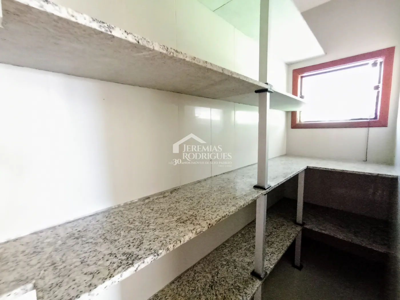 Chácara para locação com 4 dormitórios no bairro Jardim Carlota em Moreira Cesar/SP