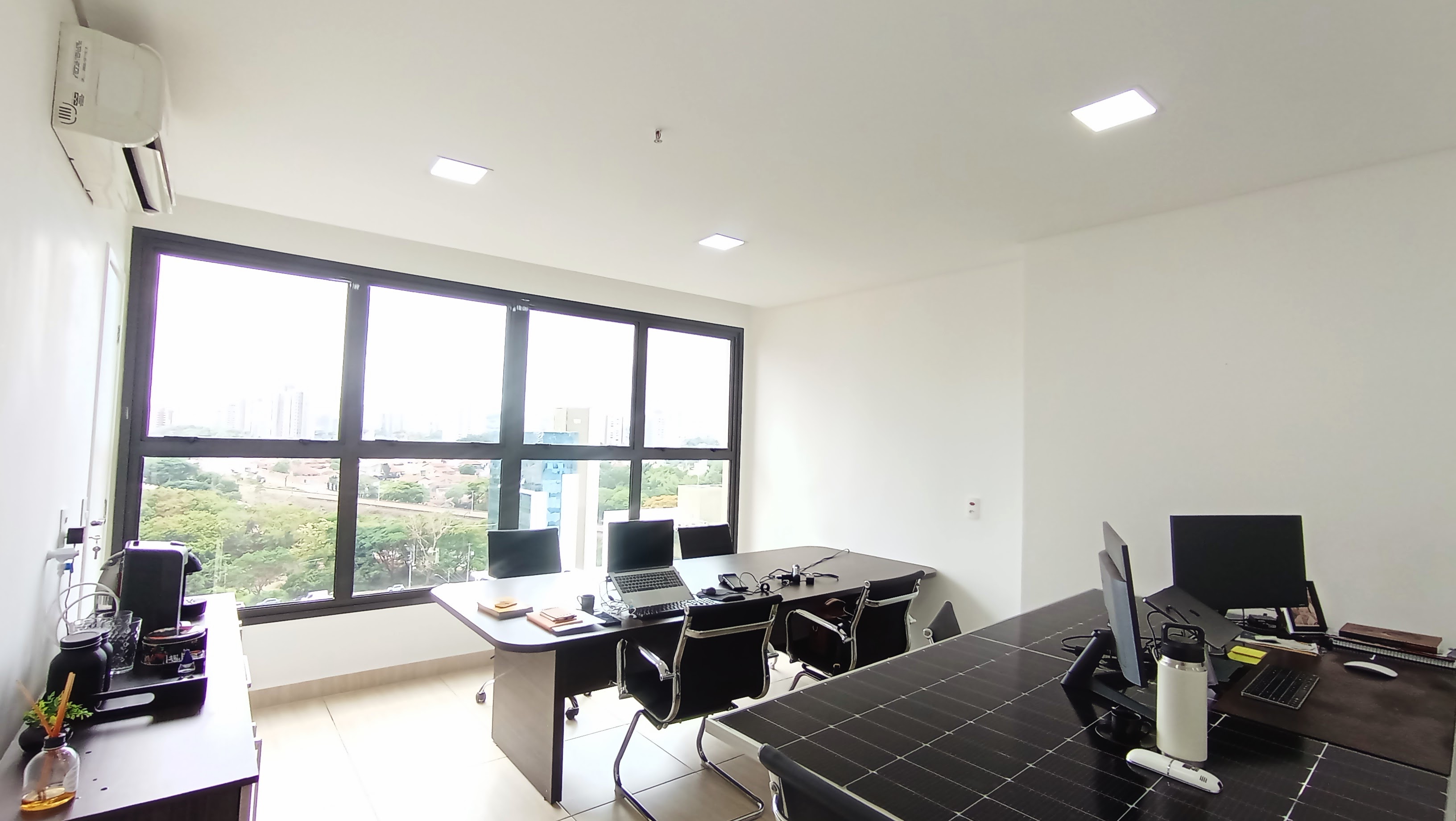Sala comercial para venda com 38 m² no Edifício The One Office Tower em Taubaté/SP.