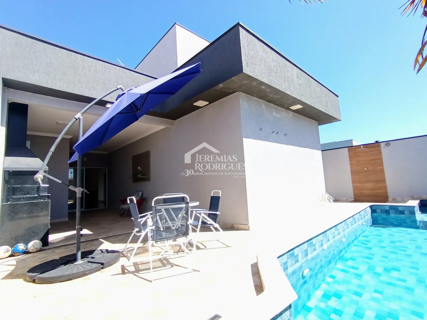 Casa para venda com 3 dormitórios no Condomínio Residencial Tecoara em Taubaté/SP