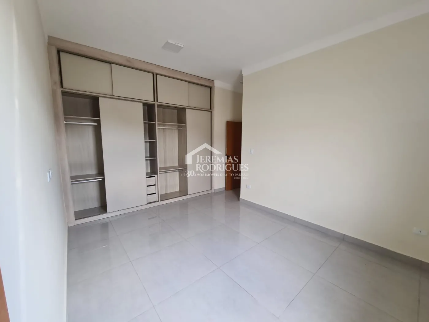 Casa com 3 dormitórios, 138 m² - Residencial Barão de Tremembé - Tremembé/SP.