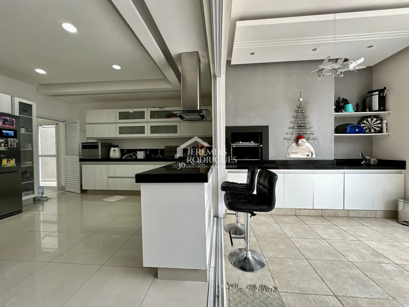 Casa à venda com 3 dormitórios no Condomínio Campos do Conde I em Tremembé/SP