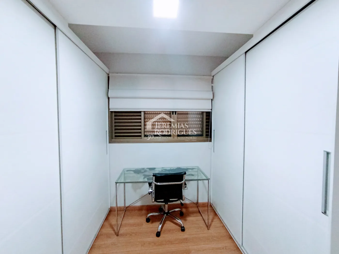 Apartamento duplex à venda com 3 dormitórios no Edifício Residencial Jabuticabeiras em Taubaté/SP