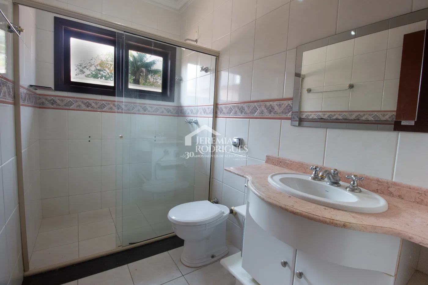 Casa com 4 suítes, 576 m² - Condomínio Village Paineiras - Pindamonhangaba/SP