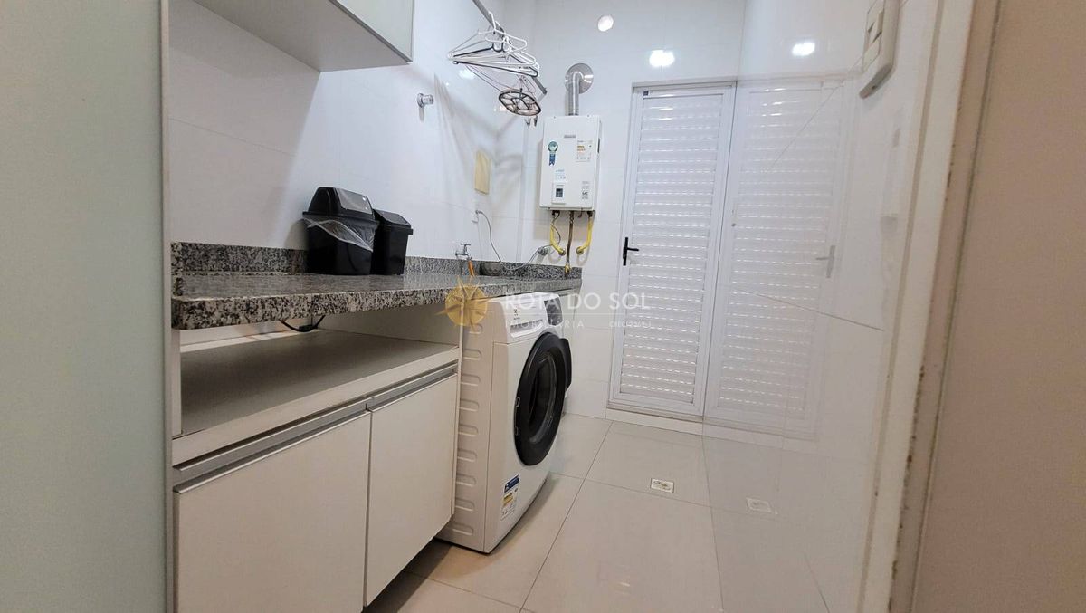 Residecial Embaixador Apartamento 3 Suítes e 2 Vagas em Meia Praia Itapema SC