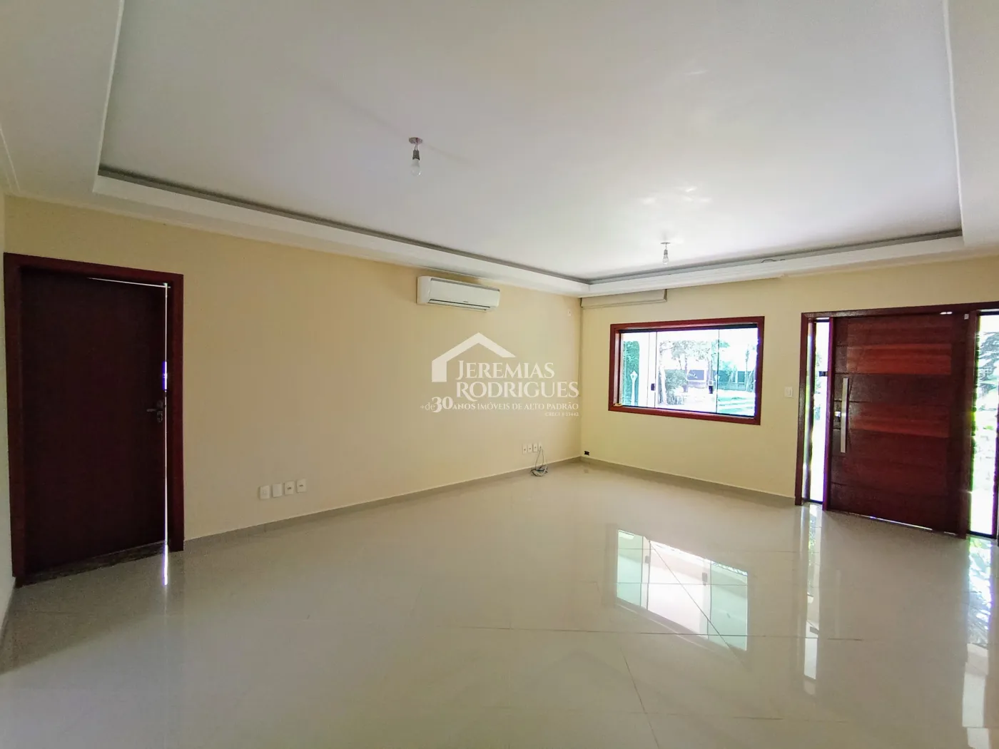 Chácara para locação com 4 dormitórios no bairro Jardim Carlota em Moreira Cesar/SP