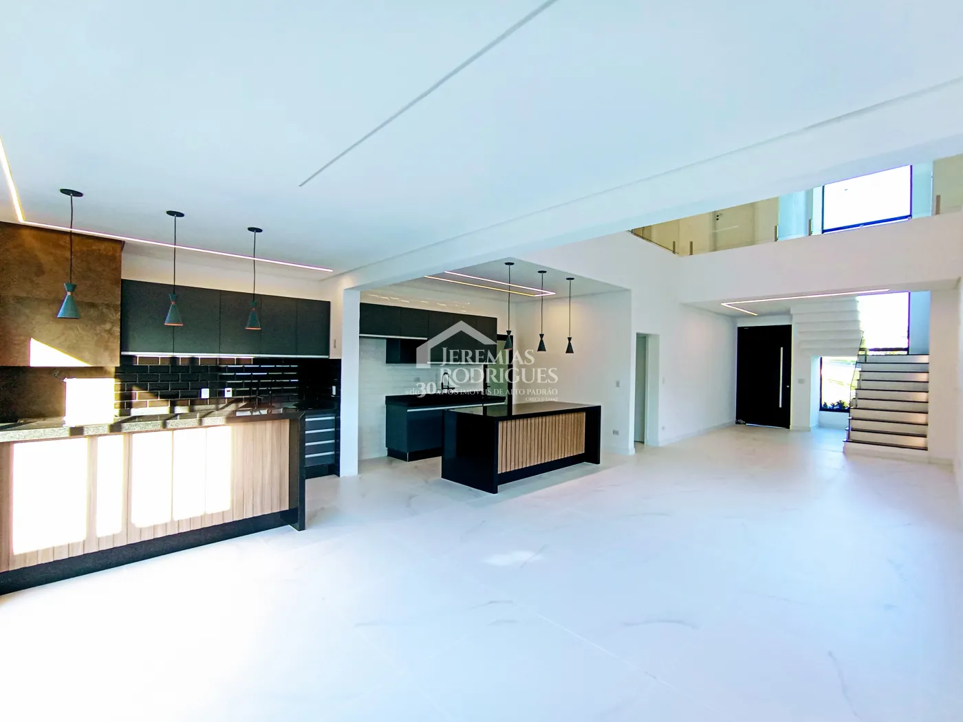 Casa assobradada à venda com 4 dormitórios no Condomínio Cyrella Landscape emTaubaté/SP.