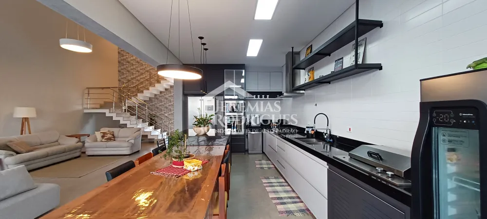 Casa com 4 suítes, 300 m² - Condomínio Reserva dos Lagos - Pindamonhangaba/SP