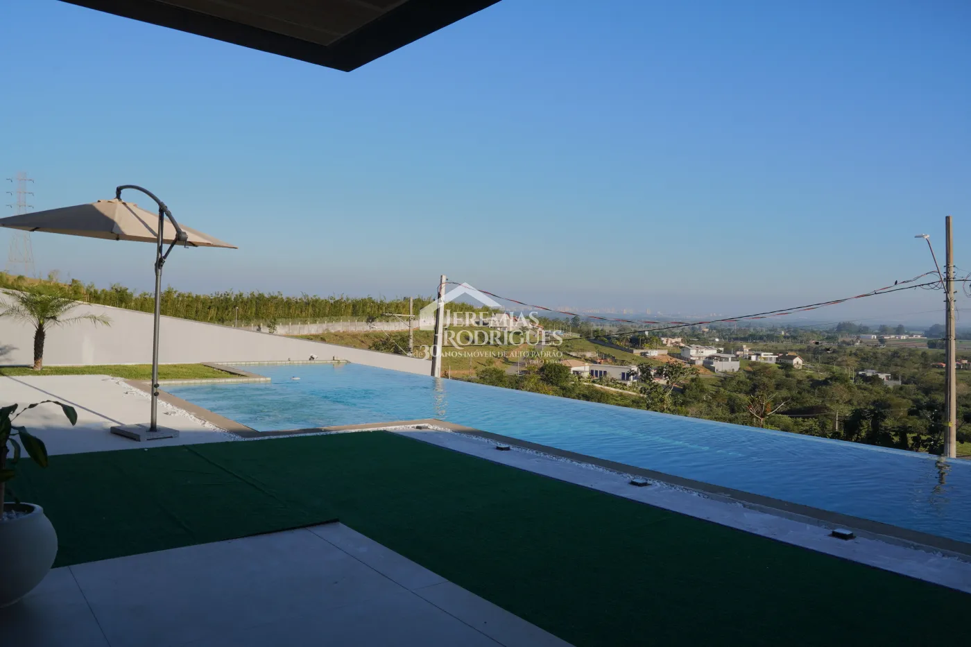 Casa com 4 dormitórios, 550 m² - Condomínio Village da Serra - Tremembé/SP