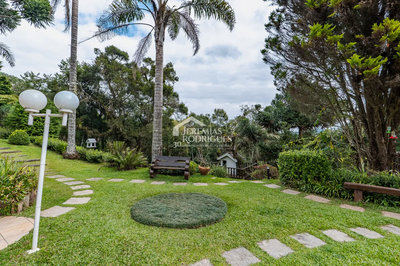 Casa com 4 dormitórios, 450 m² - Atalaia - Campos do Jordão/SP