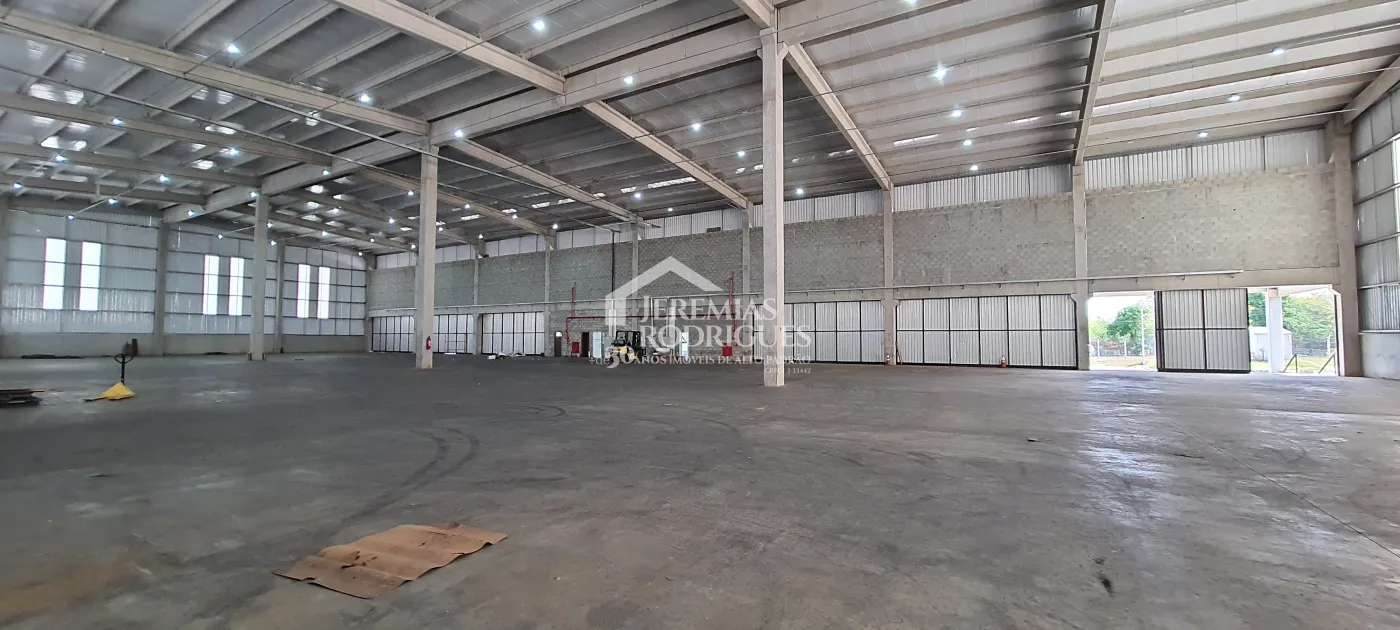 Galpão com 3.560 m² - Parque Empresarial Santa Rita - em Pindamonhangaba/SP.