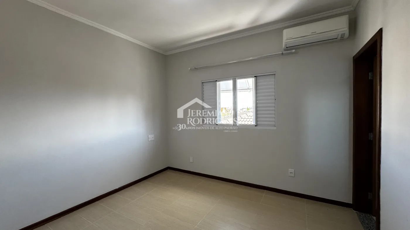 Casa para venda com 4 suítes no Condomínio Real Ville em Pindamonhangaba/SP