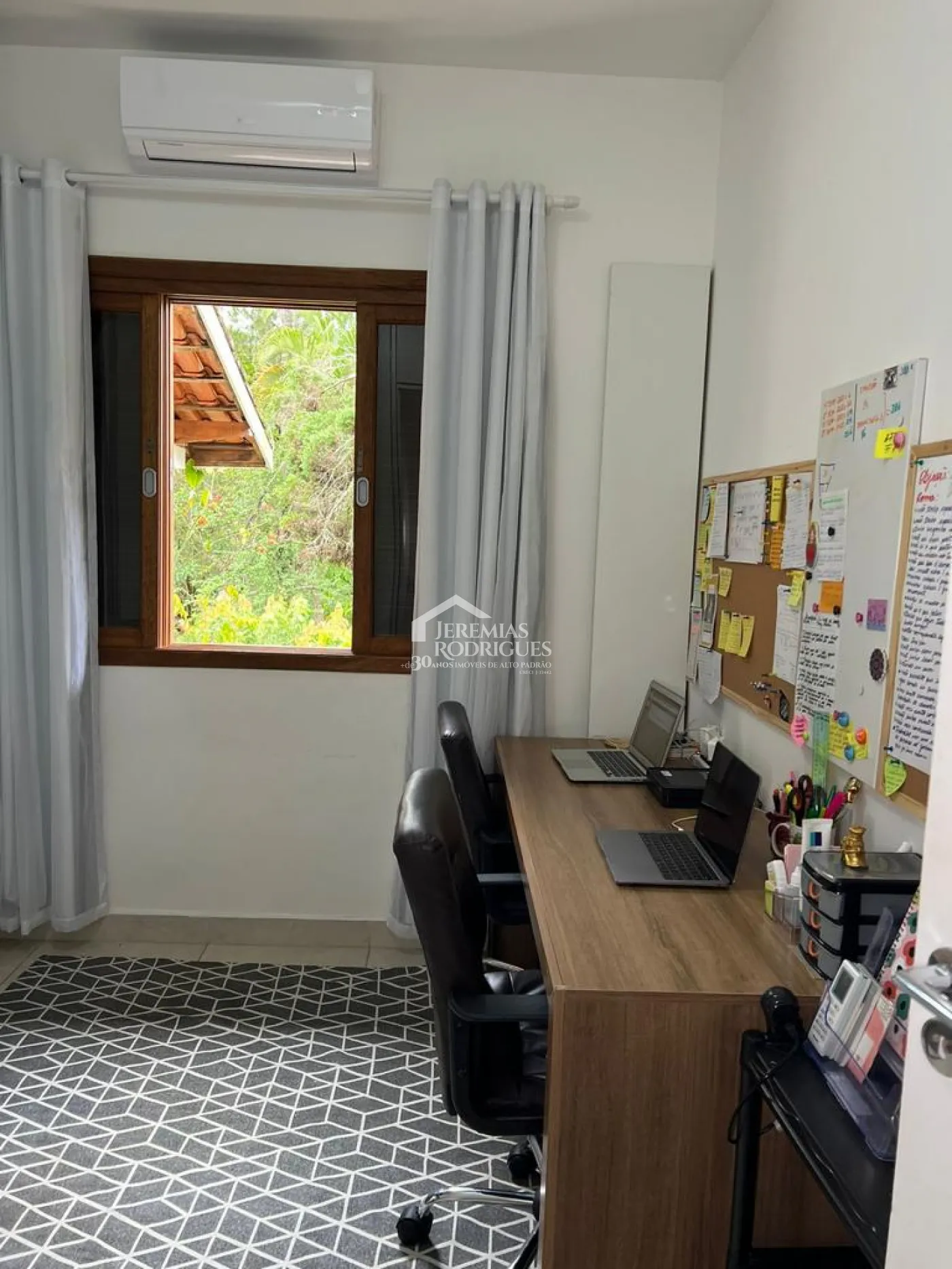 Casa com 3 dormitórios, 135 m² - Condomínio Chácaras Cataguá - Taubaté/SP