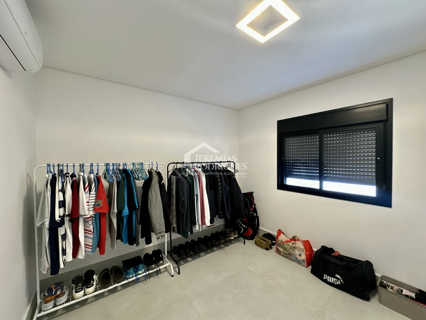 Apartamento à venda com 3 dormitórios, 109 m² no Edifício Lucca em Taubaté/SP