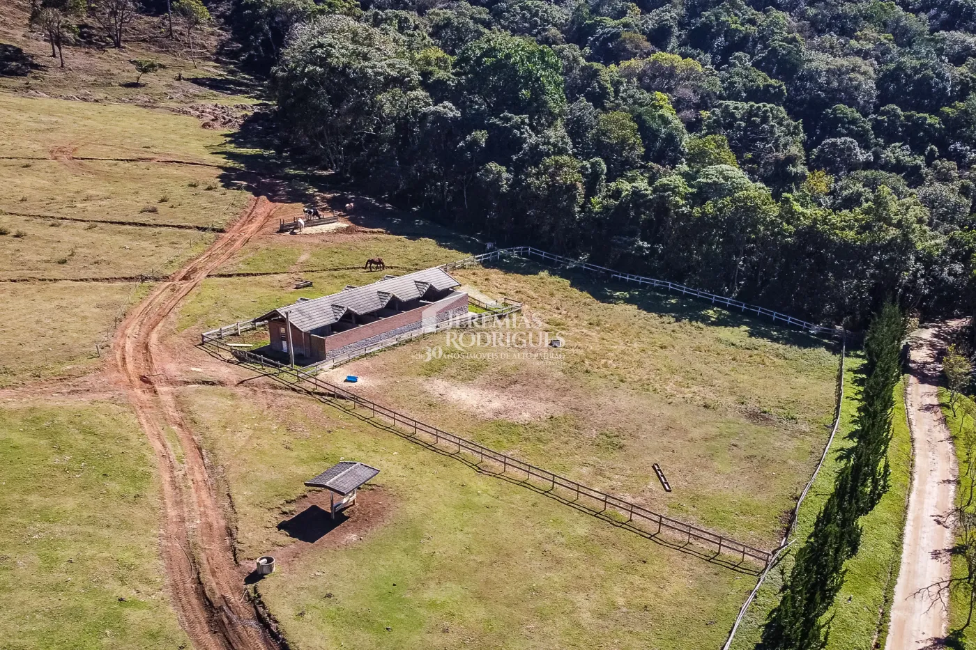 Fazenda com 2.904.000 m² - Sapucaí-Mirim - MG