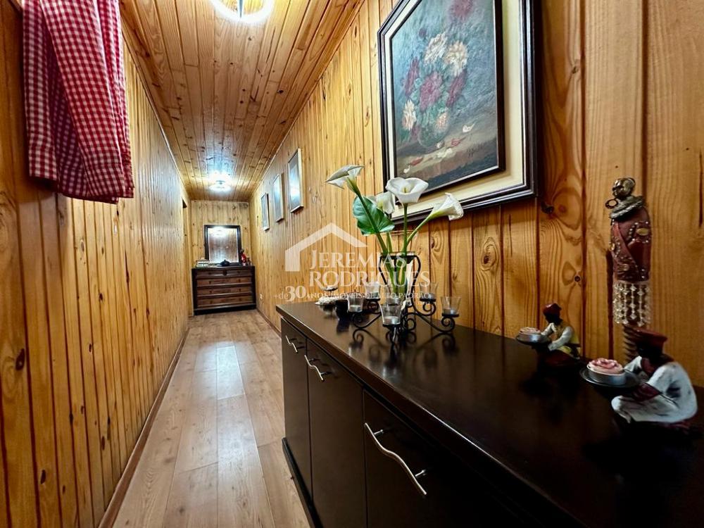 Sobrado em Condomínio com 4 dormitórios - Condomínio Colinas do Sol - Campos do Jordão/SP