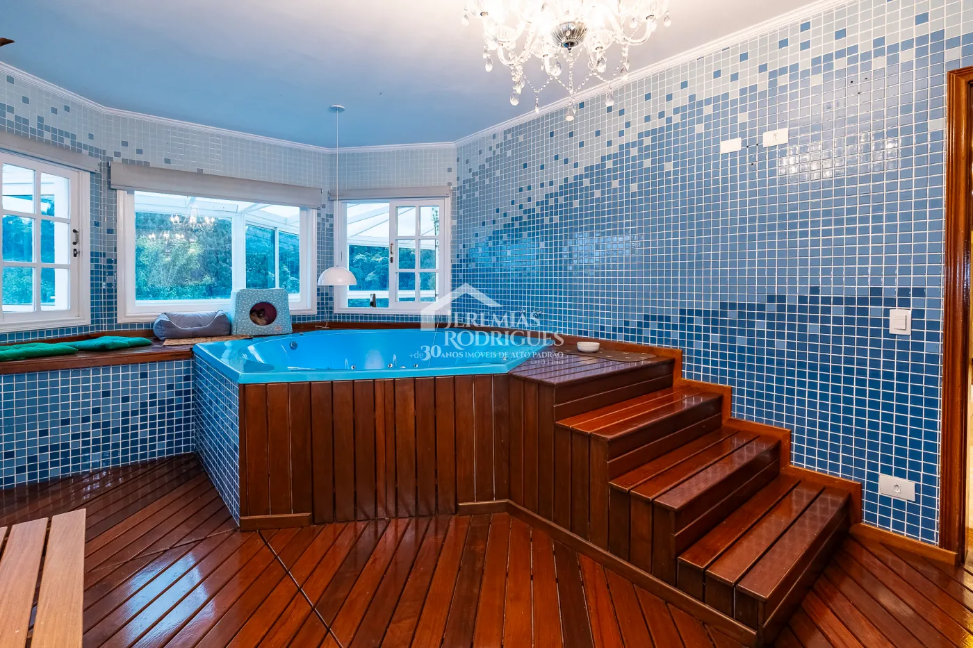 Casa com 5 suítes, 950 m² - Alto do Capivari - Campos do Jordão/SP