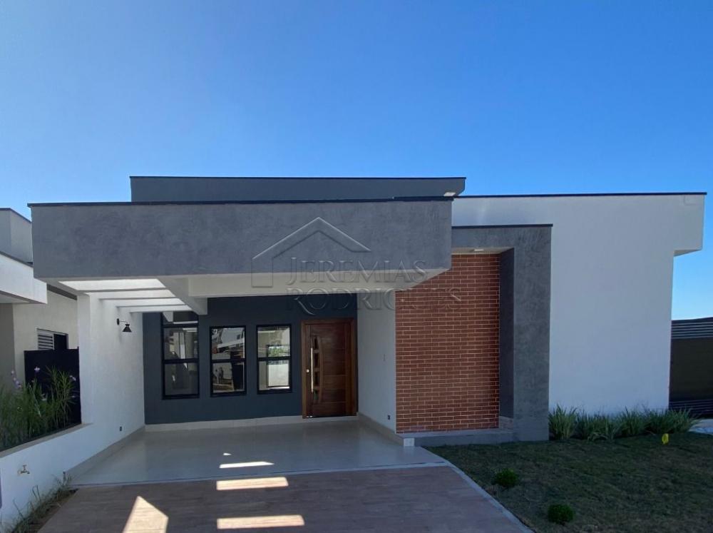 Casa à venda no Condomínio Parque das Araucárias em Tremembé/SP. 