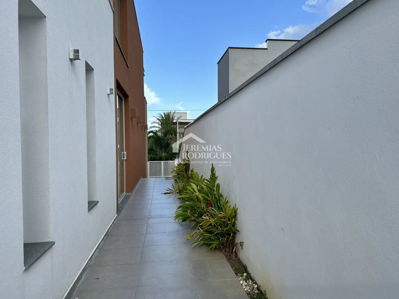 Casa à venda no Condomínio Residencial Terras de San Marco em Taubaté/SP.