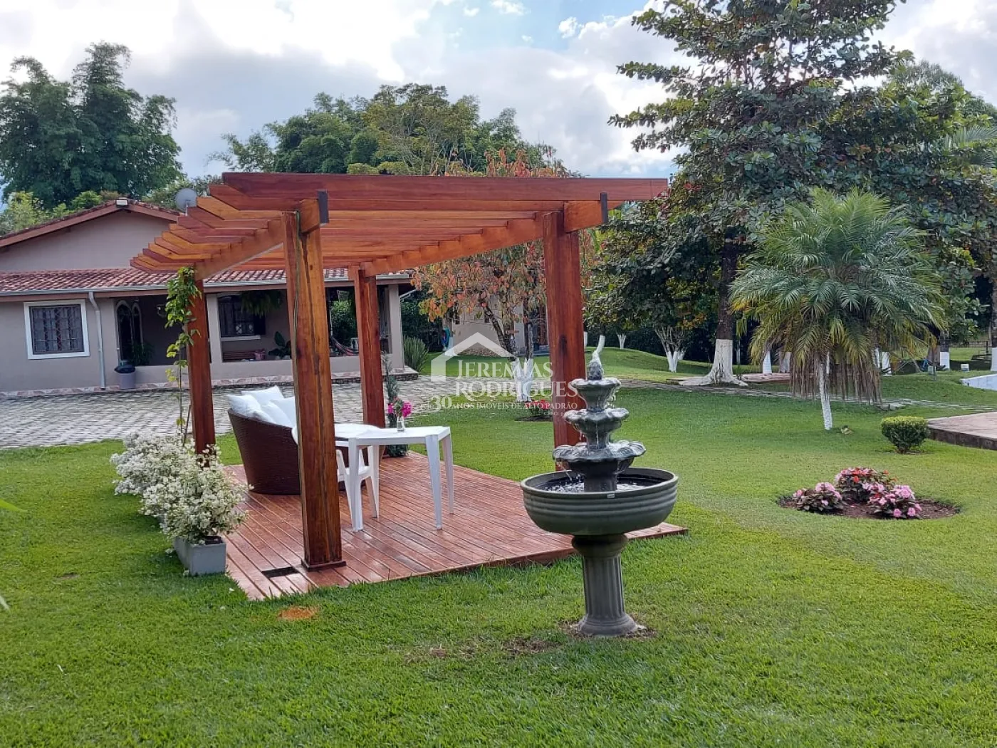 Rural misto à venda por R$ 1.800.000,00 - Pindamonhangaba/SP
