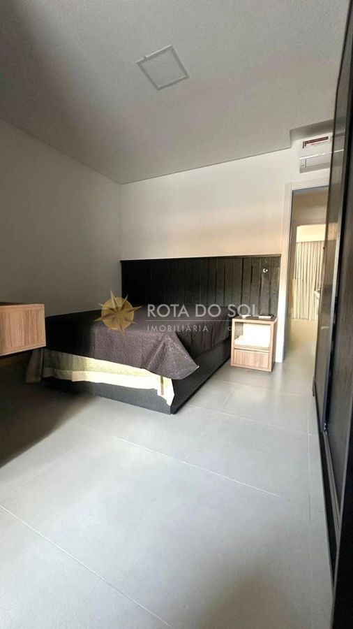 Sobrado à Venda 2 Suítes e 2 Vagas em Morretes Itapema SC