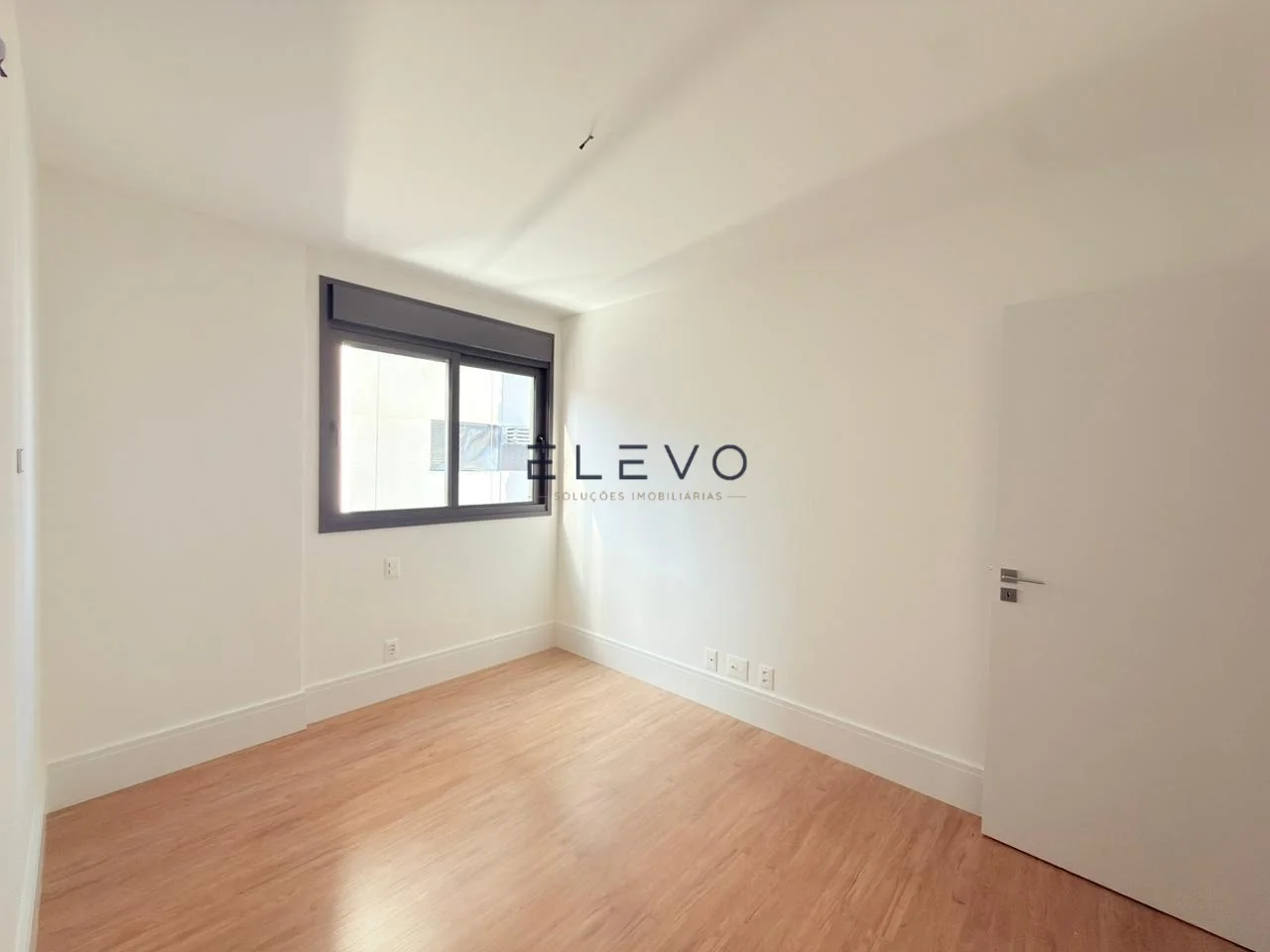Apartamento à Venda no Plaenge Signature Maringá | 3 Suítes | Proximo a Catedral