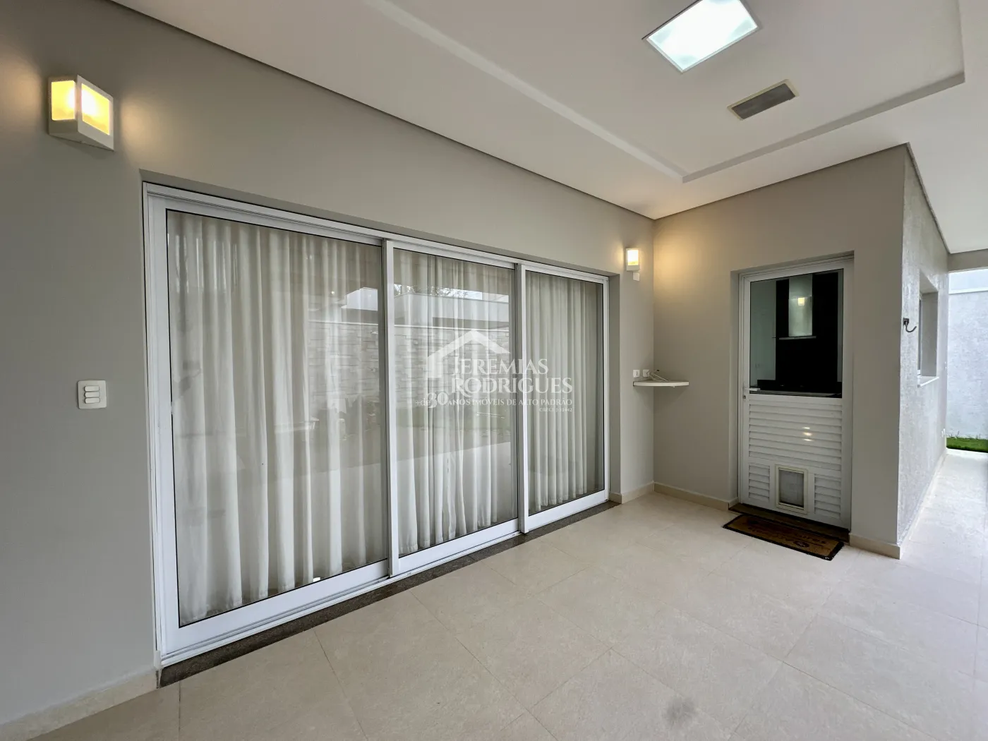 Casa com 3 dormitórios, 237 m² - Campos do Conde Chamboard - Tremembé/SP.