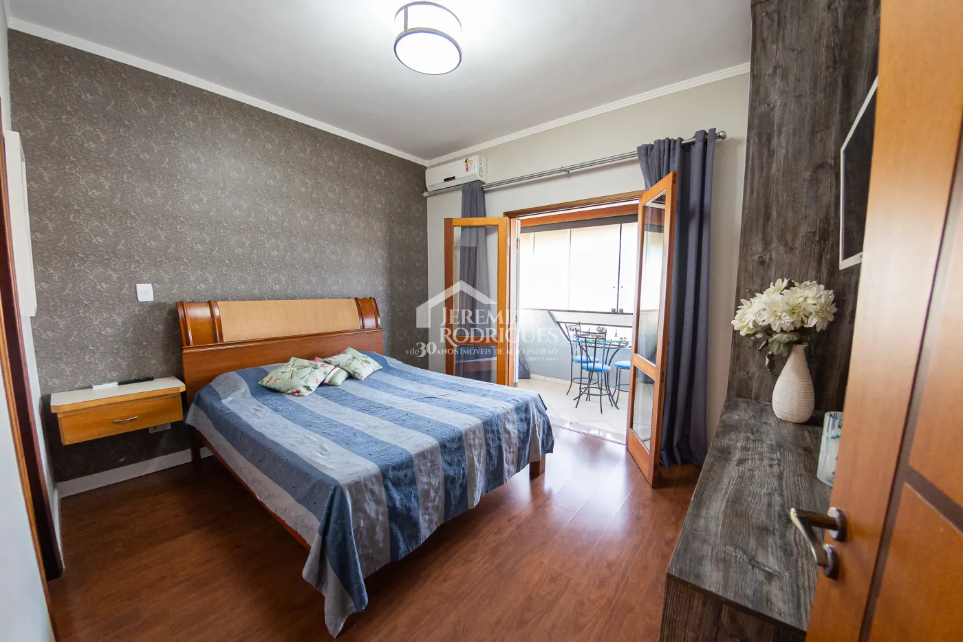 Casa à venda no Condomínio Colonial Village I em Pindamonhangaba/SP