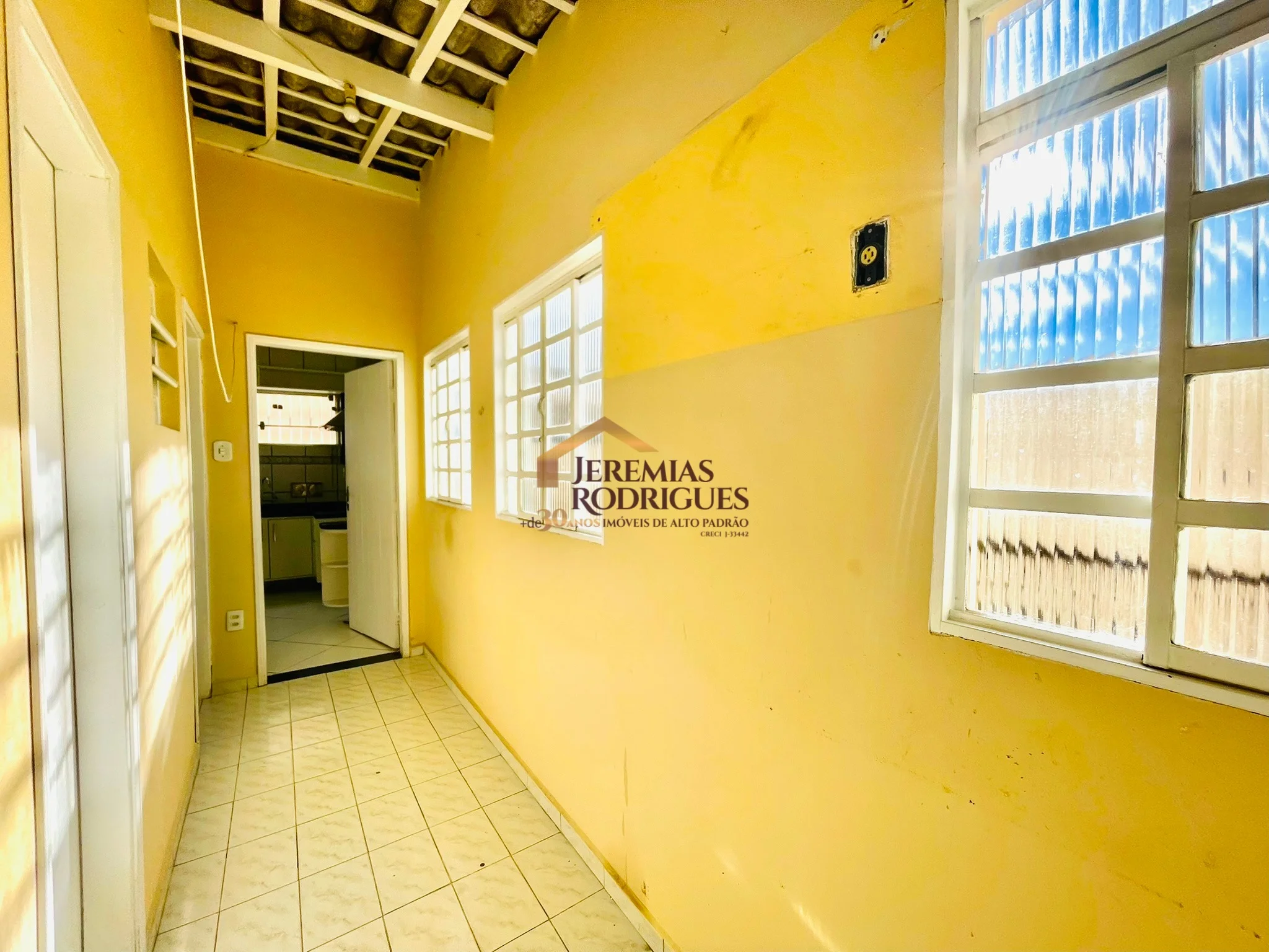 Casa para locação e venda no Centro em Taubaté/SP. — foto 35