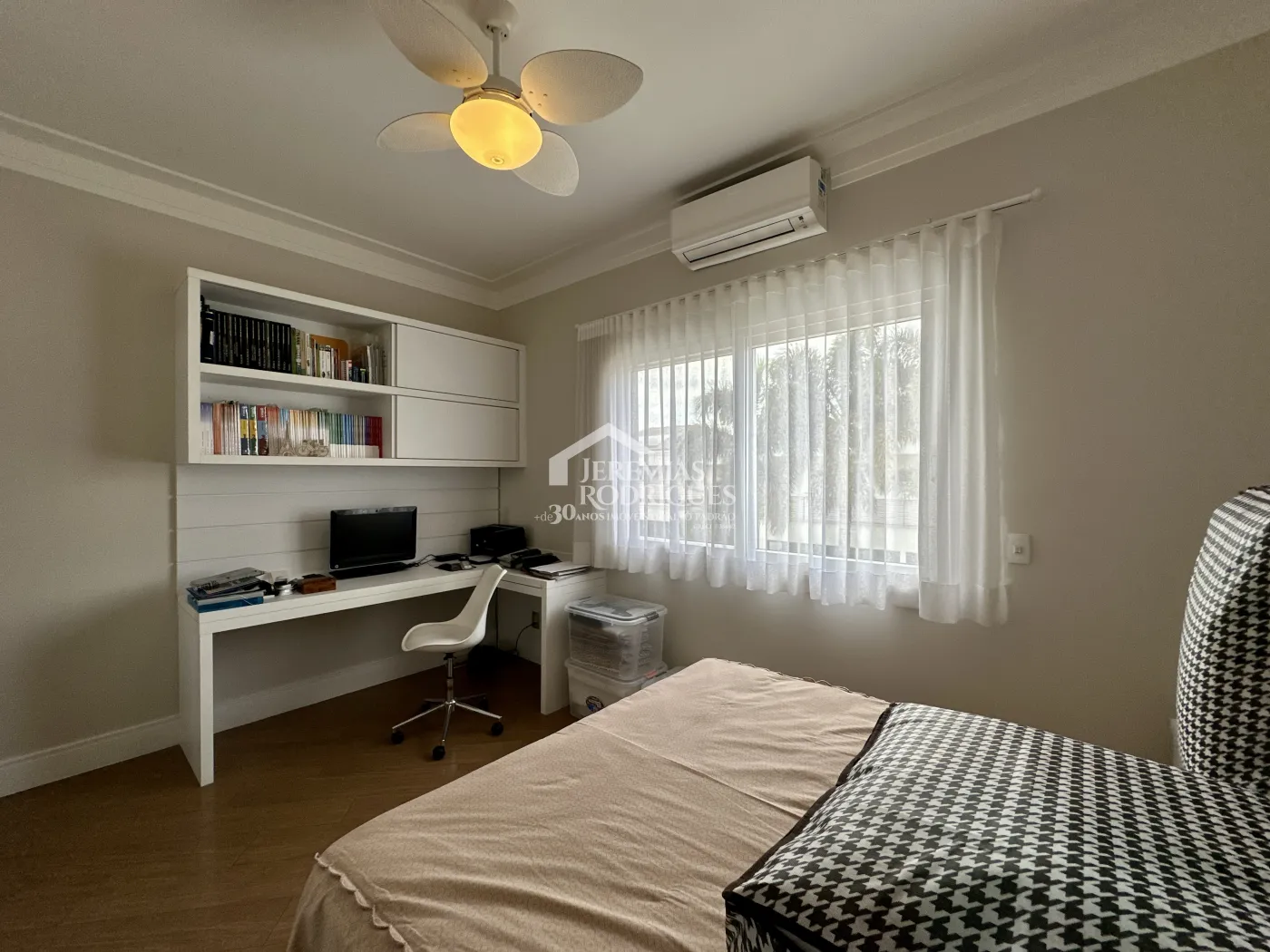 Casa com 4 dormitórios, 369 m² - Condomínio Terras de San Marco - Taubaté/SP.