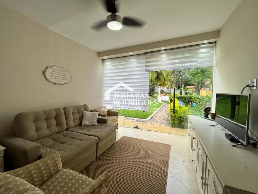 Chácara à venda com 2.000 m² no Condomínio Chácaras Cataguá, em Taubaté/SP.