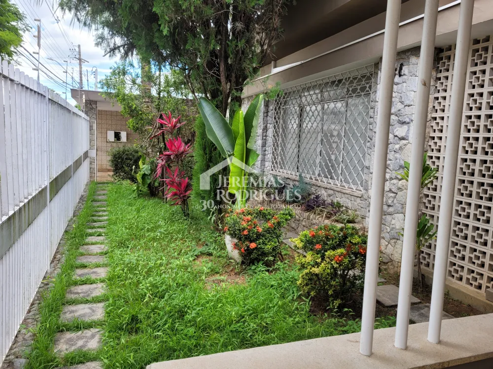 Casa com 3 quartos, 260 m², venda por R$ 1.050.000- Jardim Maria Augusta - Taubaté/SP