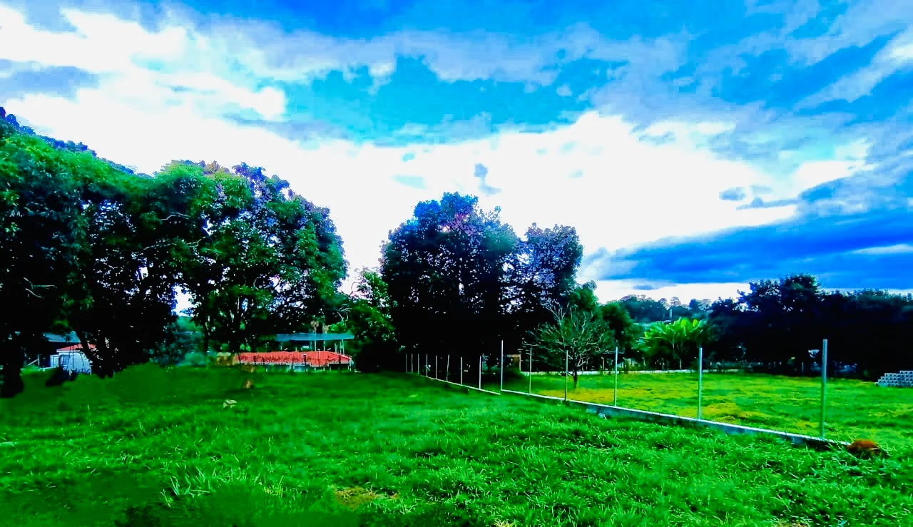 Terreno à venda com 2.500 m² no Condomínio Chácaras Cataguá em Taubaté/SP. 