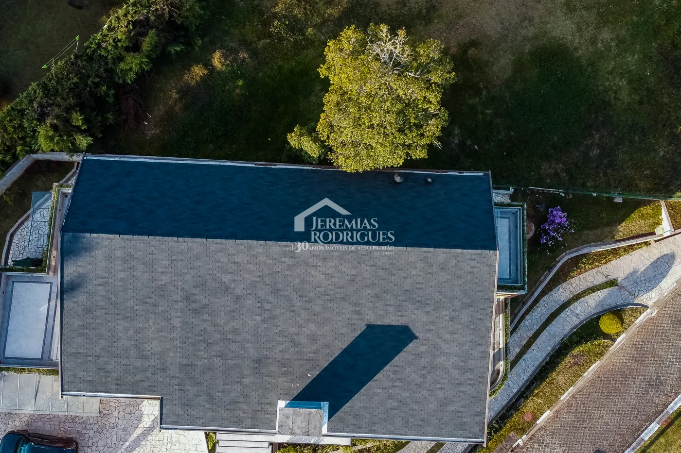 Casa com 4 suítes no condomínio Reserva Figueiredo em Campos do Jordão/SP