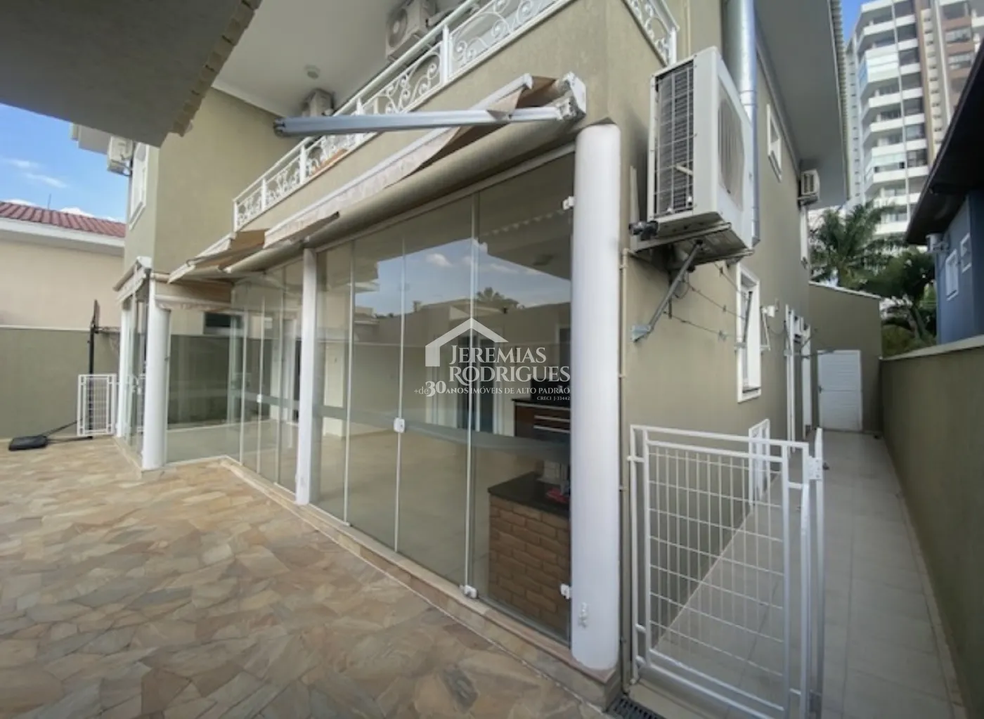 Sobrado com 5 dormitórios, 300 m² - Condomínio Taubaté Village - Taubaté/SP