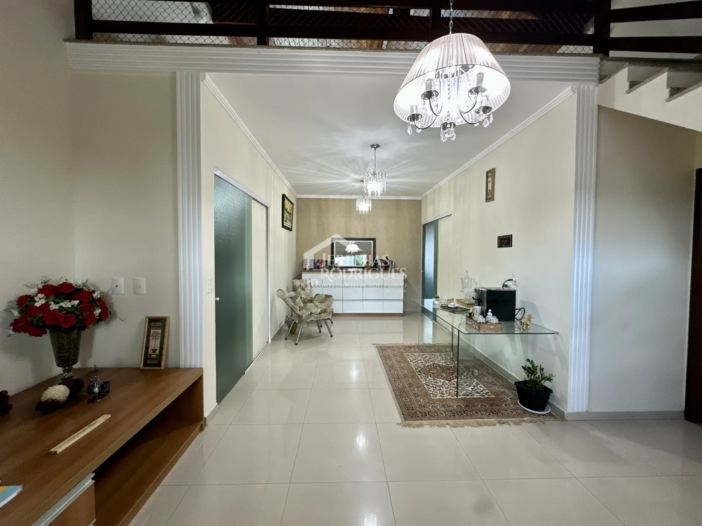 Casa comercial com 320 m² - Chácara Guizard - Taubaté/SP.