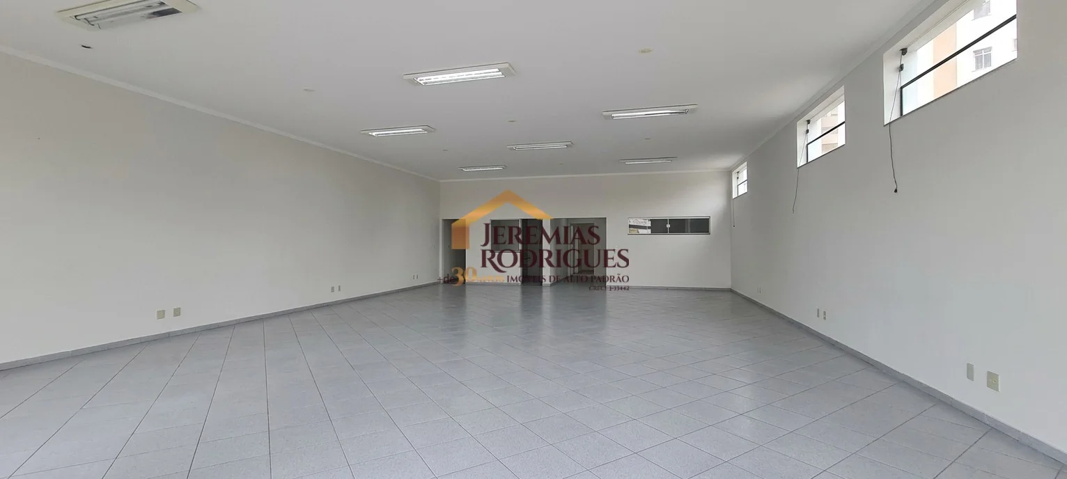 Imóvel para locação entre a praça Santa Terezinha e bairro Independência em Taubaté /SP.