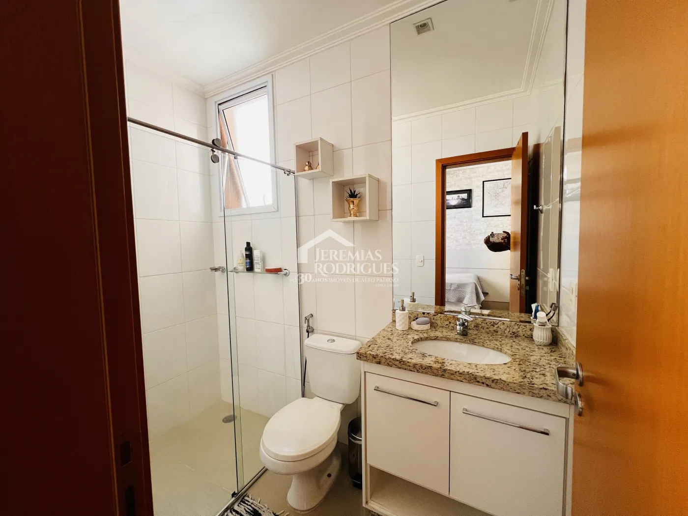 Apartamento para venda com 3 suítes no Condomínio Residencial Renaissance em Taubaté/SP