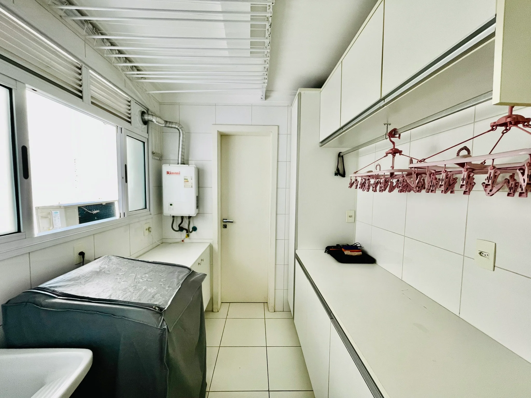 Apartamento à venda com 3 dormitórios, 130m² no Edifício Figueiras em Taubaté/SP